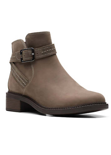 clarks women's maymie skye boot